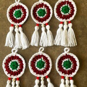 NEW 6 Christmas Hand Crocheted Dream Catchers